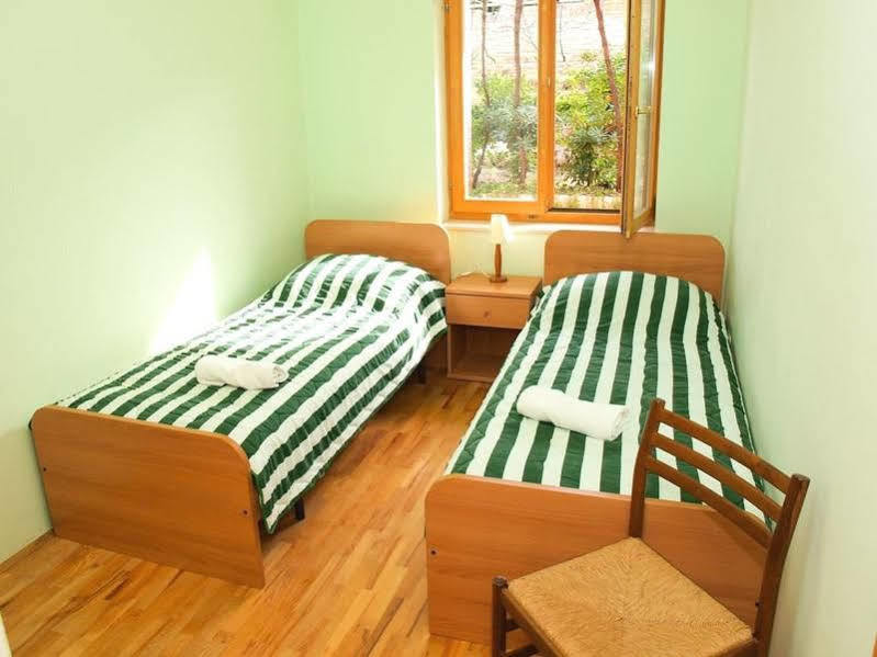 Santic Hotel Postira Exterior photo